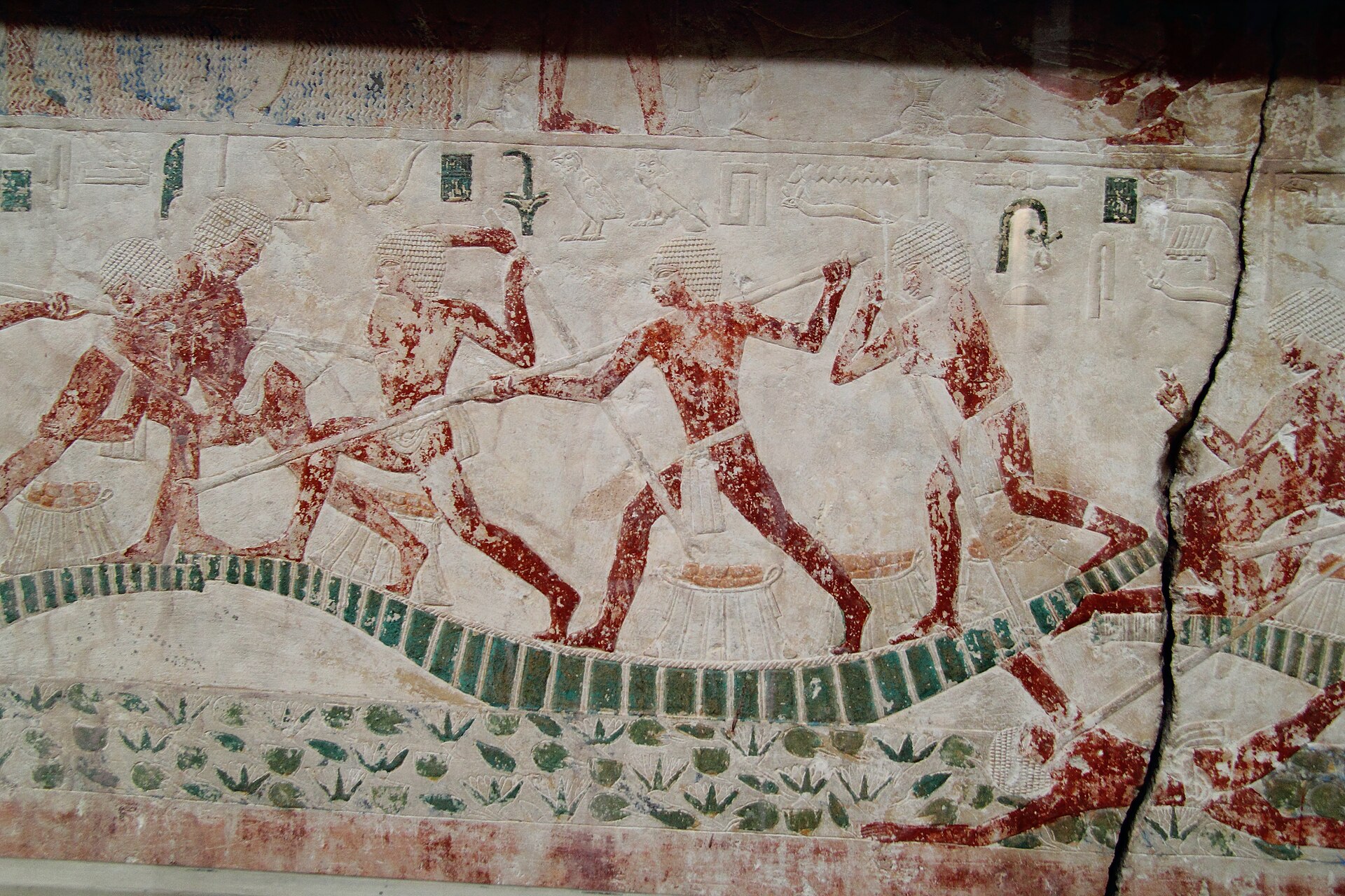 La receta del embalsamamiento, leída en el fondo de las vasijas de Saqqara